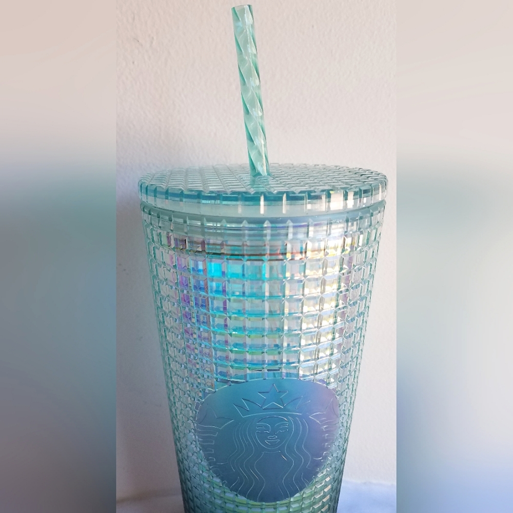 Starbucks Seasonal Green Ombre Grid 24oz Venti Tumbler - Picture 7 of 9